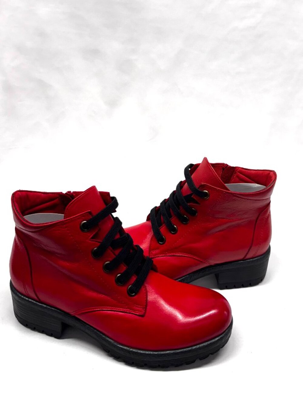 MIZ MOOZ SOFT LEATHER LACE UP BOOTIE SIDE ZIP RED 37EU / 7US NEW B - 07